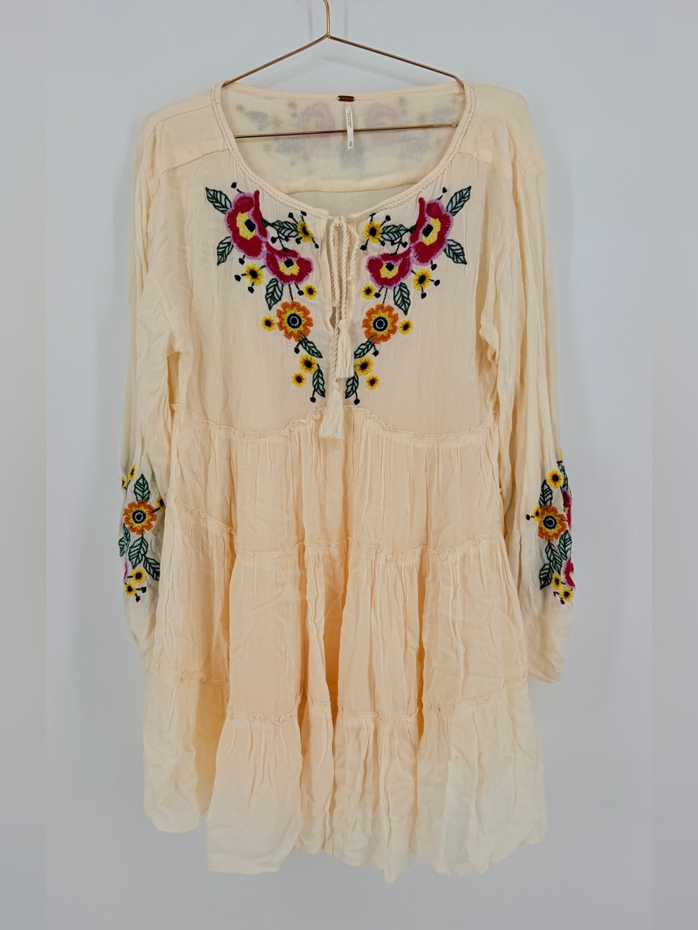 Free People Ivory Floral Embroidered Boho Tunic Dress XS Tiered Peasant